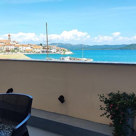 Apartment Roman Betina  Εξωτερικό φωτογραφία